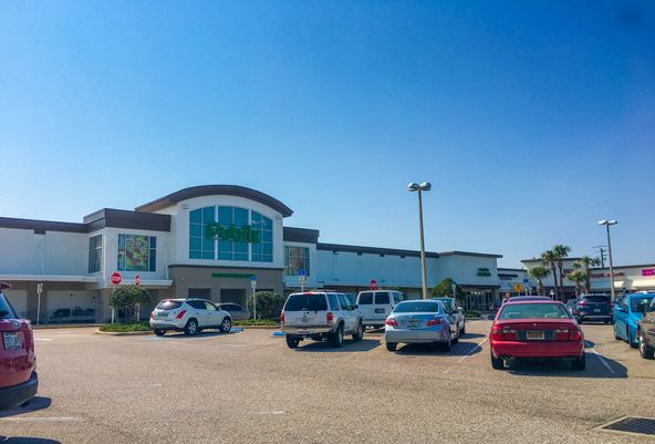 Cornerstone Plaza : 5645 N Atlantic Ave, Cocoa Beach, FL 32931